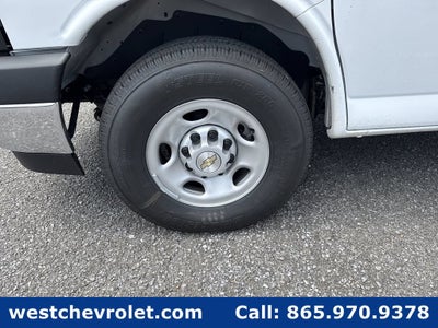 2026 Chevrolet Express Cutaway 3500 1WT