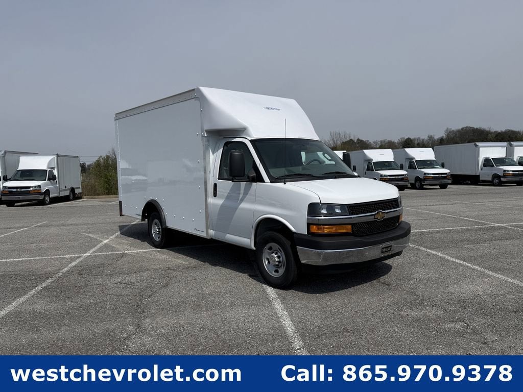 2025 Chevrolet Express Cutaway 3500 1WT