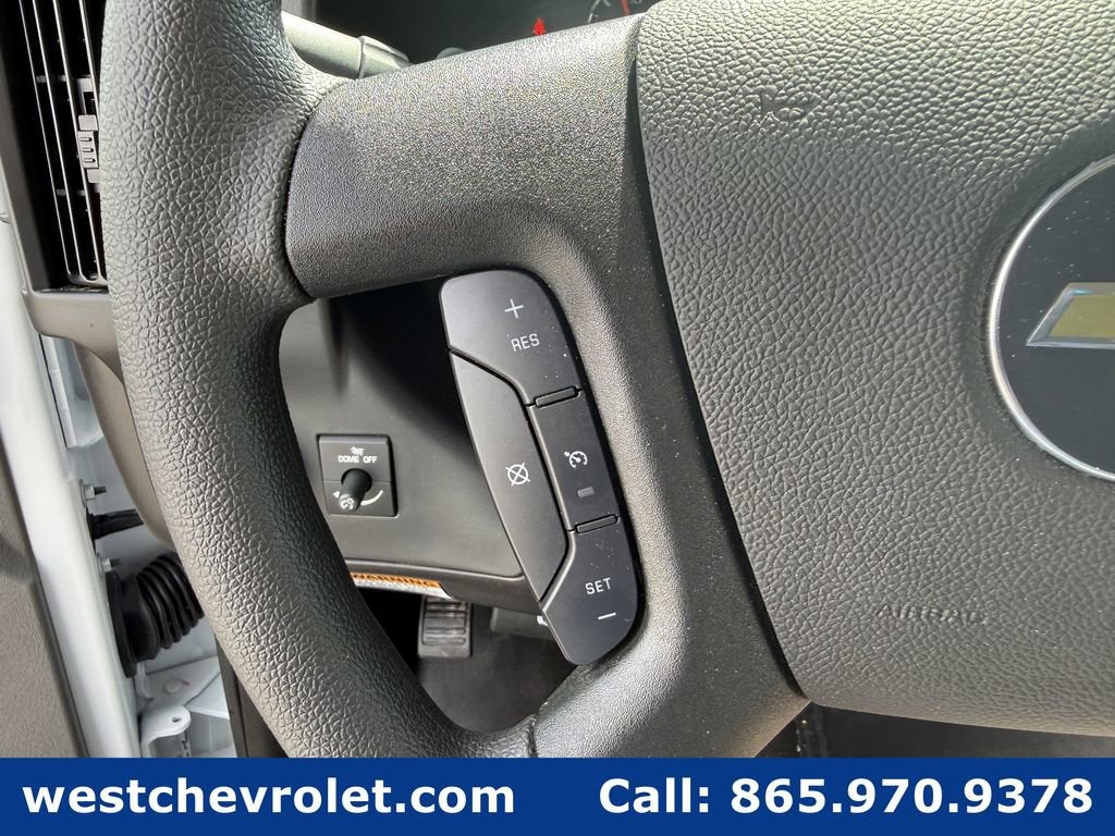 2025 Chevrolet Express Cutaway 3500 1WT