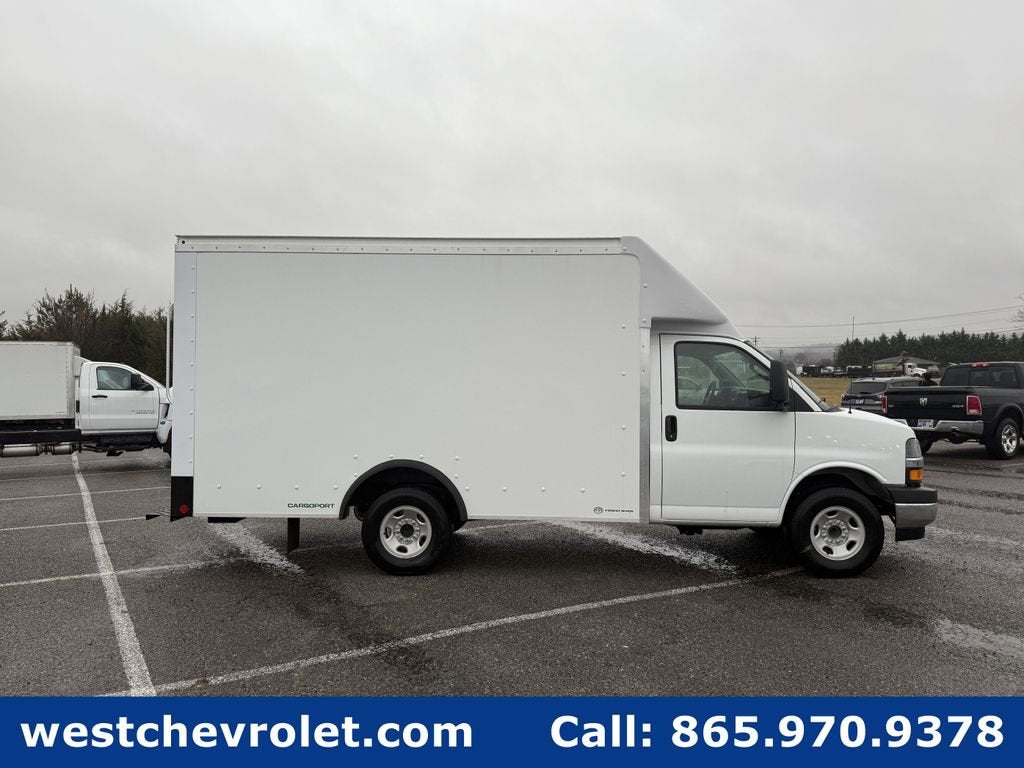 2025 Chevrolet Express Cutaway 3500 1WT