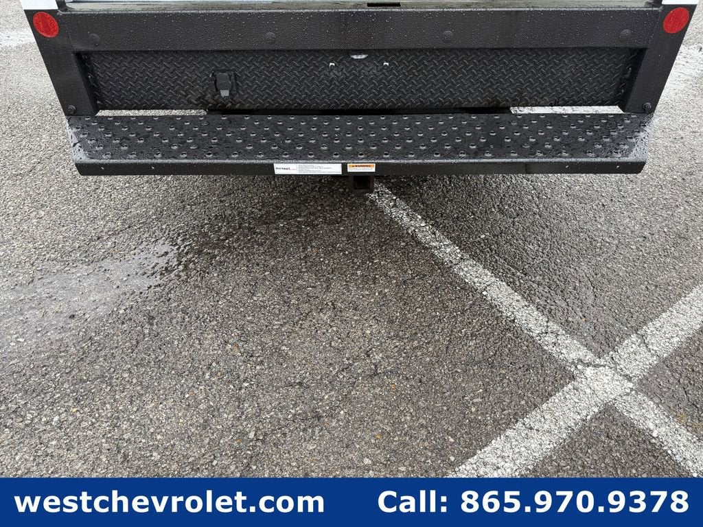 2025 Chevrolet Express Cutaway 3500 1WT