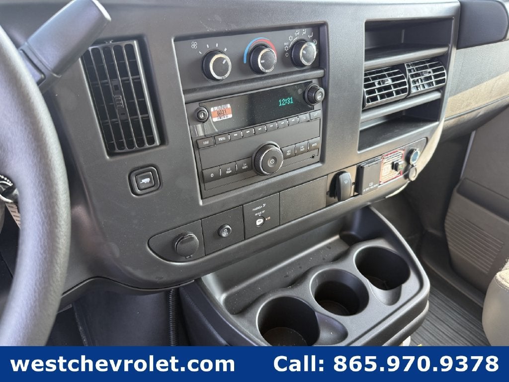 2026 Chevrolet Express Cutaway 3500 1WT