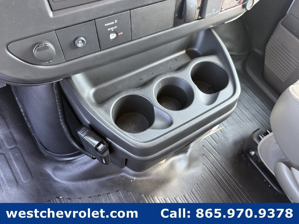 2026 Chevrolet Express Cutaway 3500 1WT