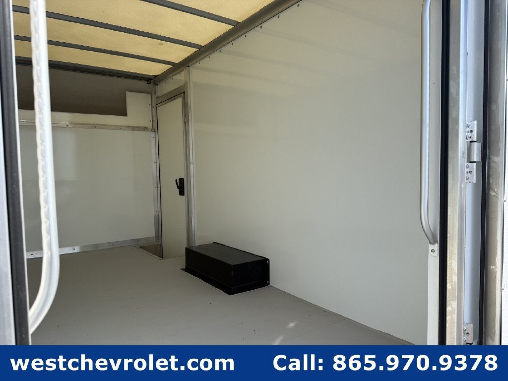 2026 Chevrolet Express Cutaway 3500 1WT