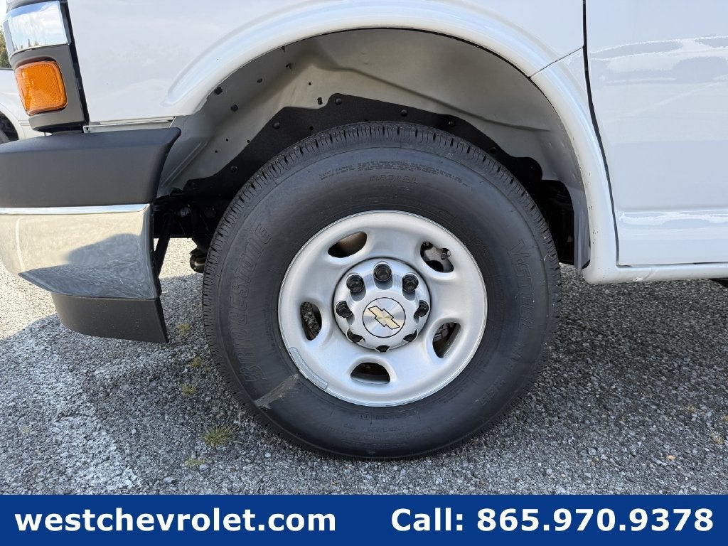 2026 Chevrolet Express Cutaway 3500 1WT