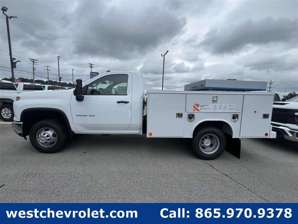 2025 Chevrolet Silverado 3500 HD Chassis Cab Work Truck