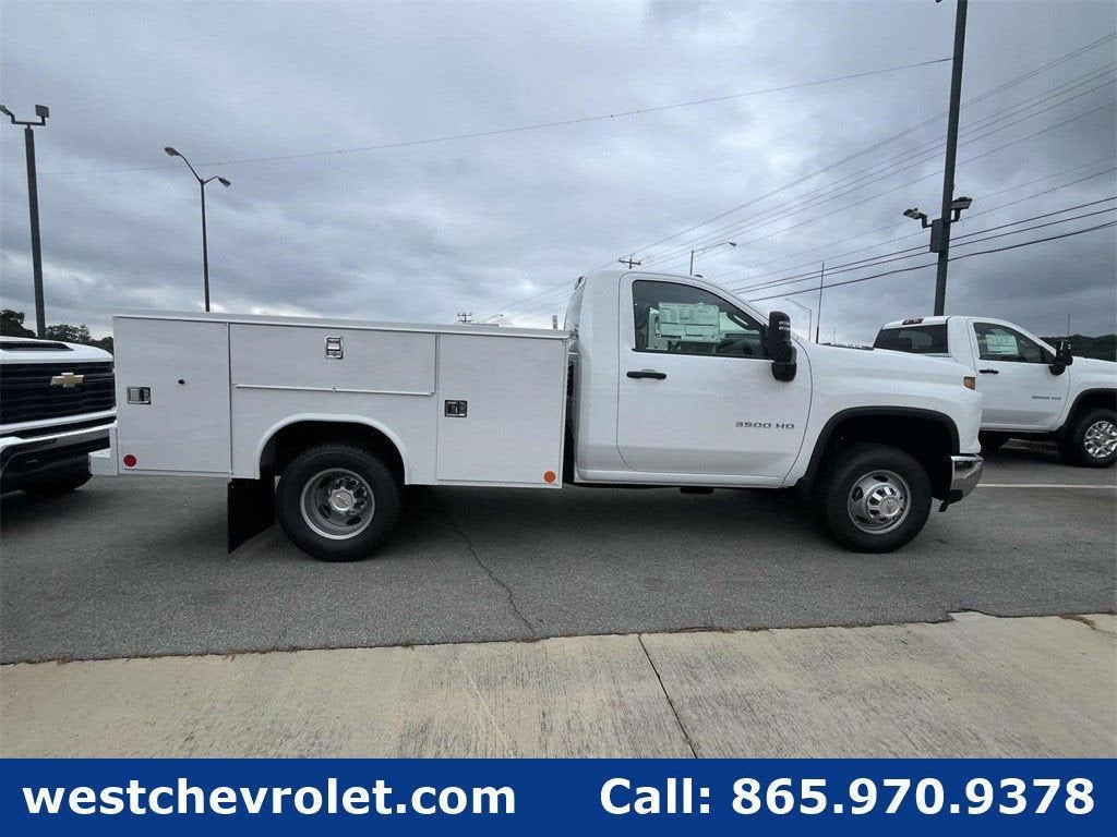 2025 Chevrolet Silverado 3500 HD Chassis Cab Work Truck