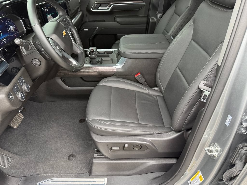 2025 Chevrolet Silverado 1500 LTZ