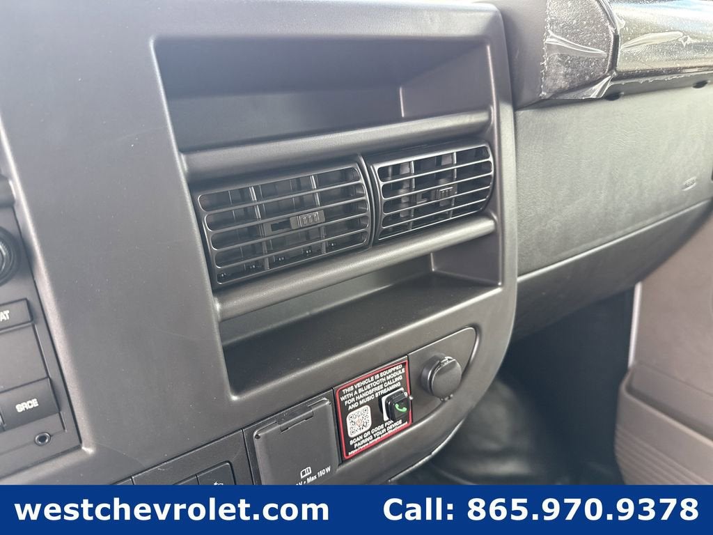 2025 Chevrolet Express Cargo 2500 WT