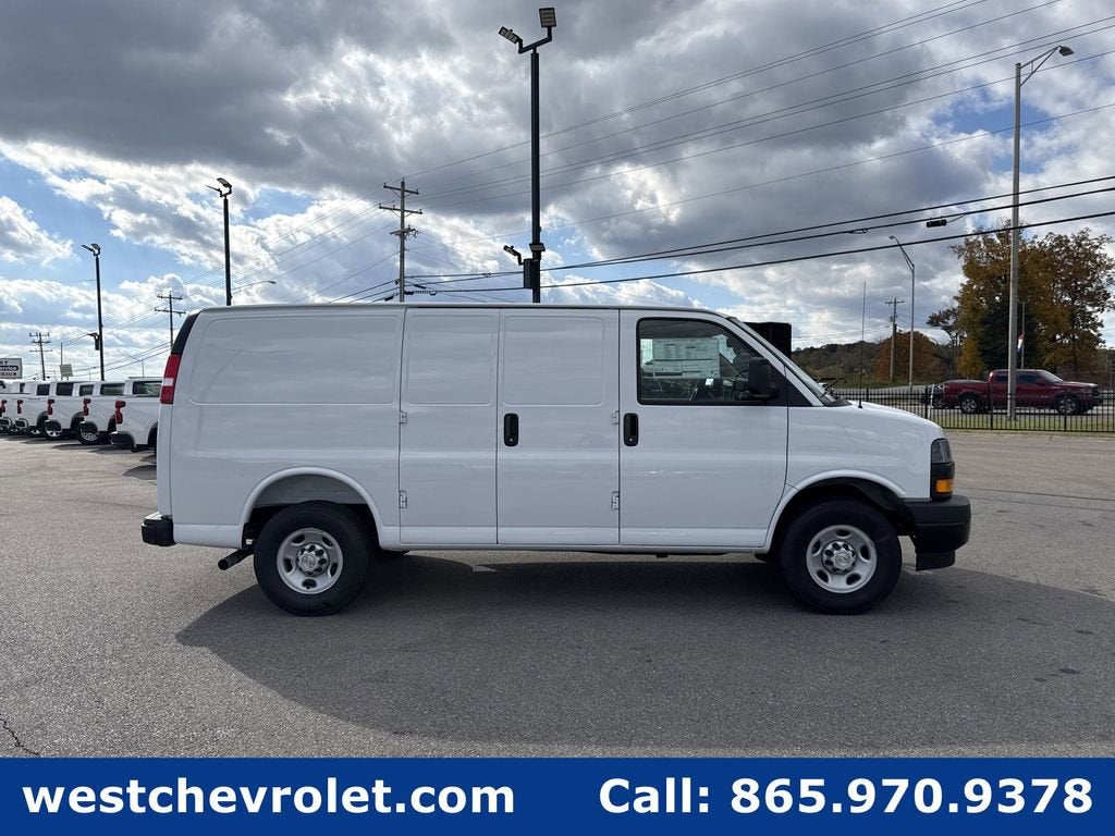 2025 Chevrolet Express Cargo 2500 WT
