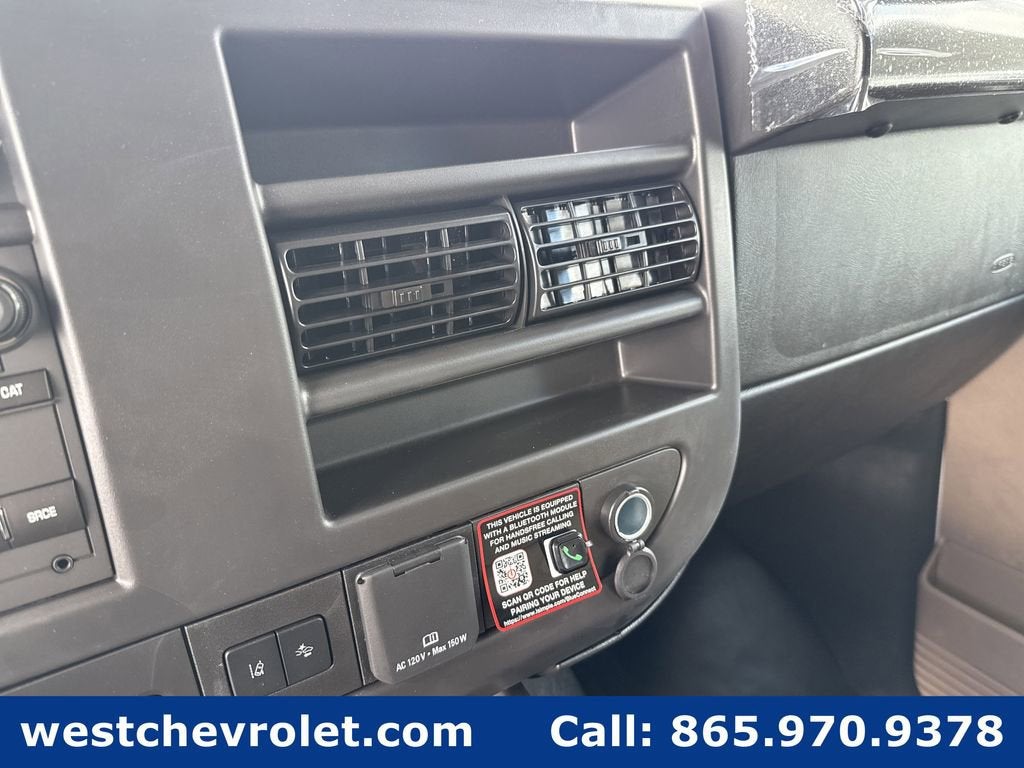 2025 Chevrolet Express Cargo 2500 WT