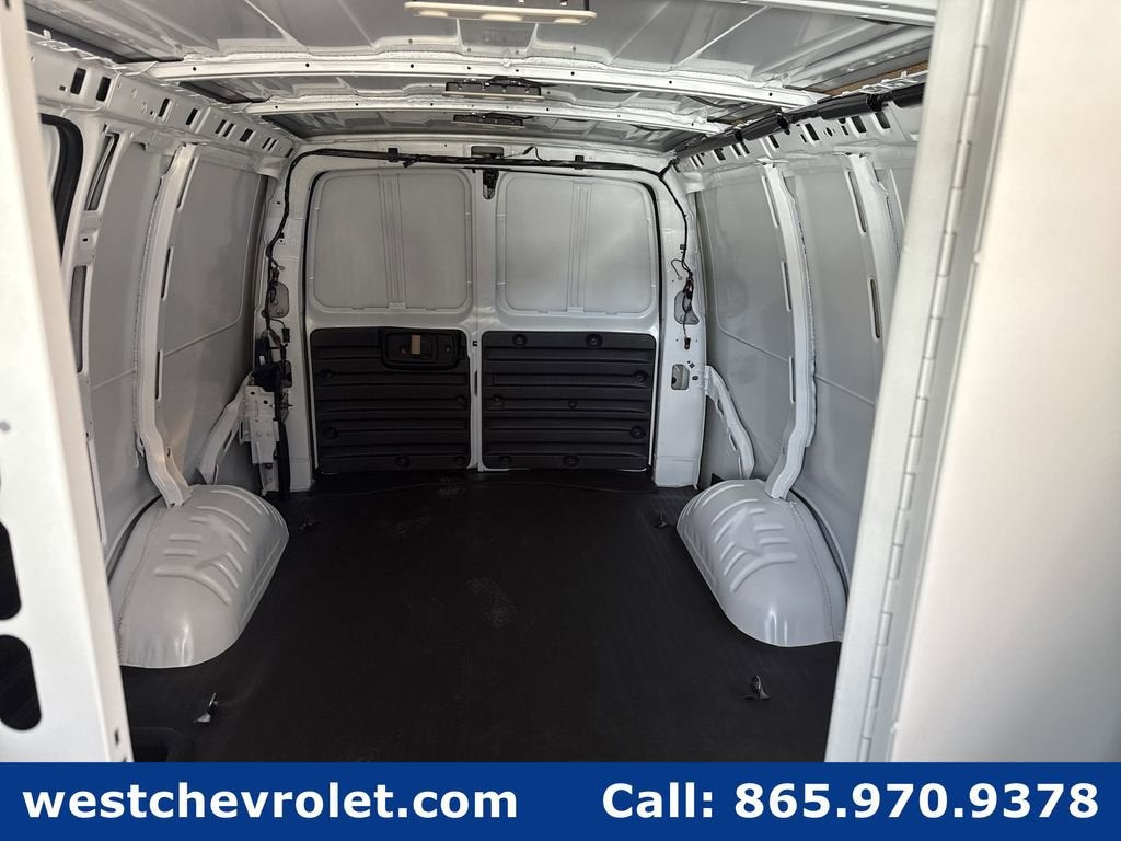 2025 Chevrolet Express Cargo 2500 WT