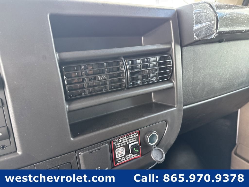 2025 Chevrolet Express Cargo 2500 WT