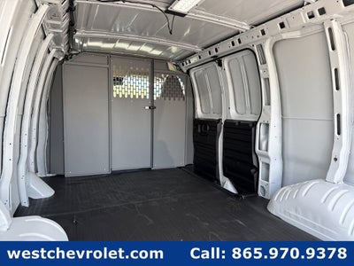 2025 Chevrolet Express Cargo WT