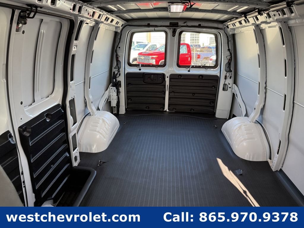 2025 Chevrolet Express Cargo 2500 WT
