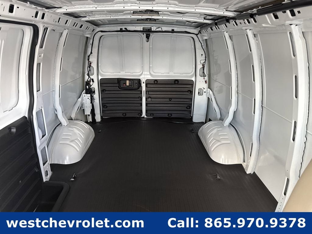 2025 Chevrolet Express Cargo 2500 WT