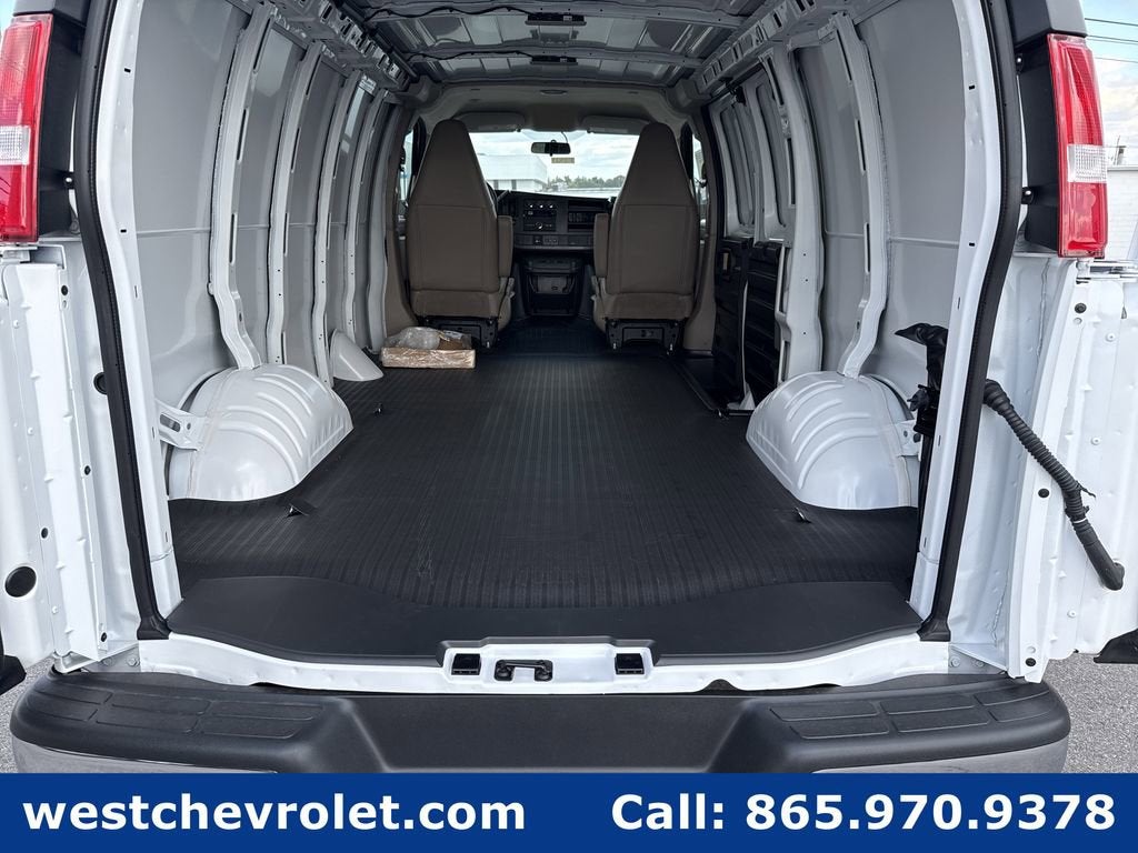 2025 Chevrolet Express Cargo 2500 WT
