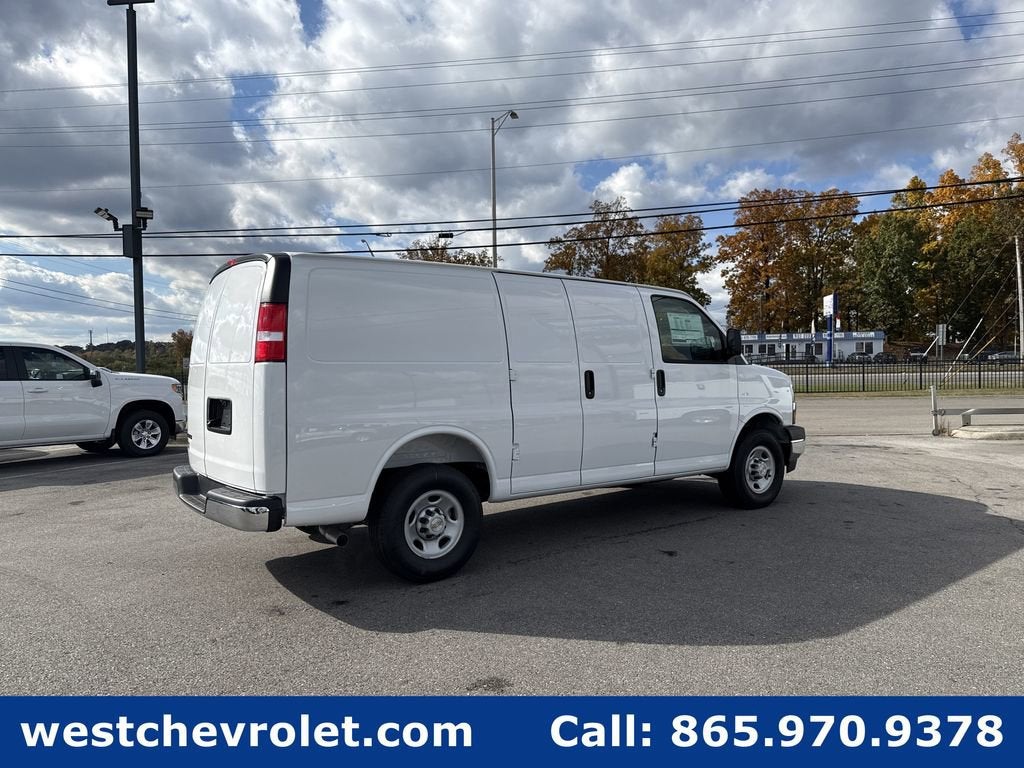 2025 Chevrolet Express Cargo 2500 WT