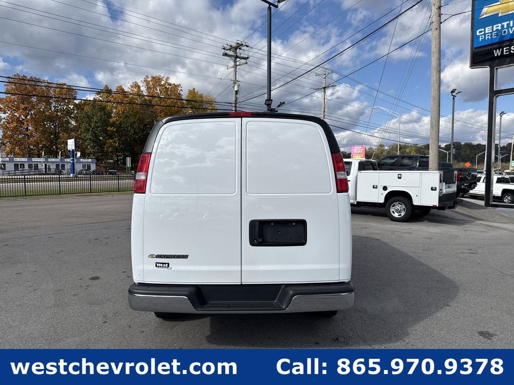 2025 Chevrolet Express Cargo 2500 WT