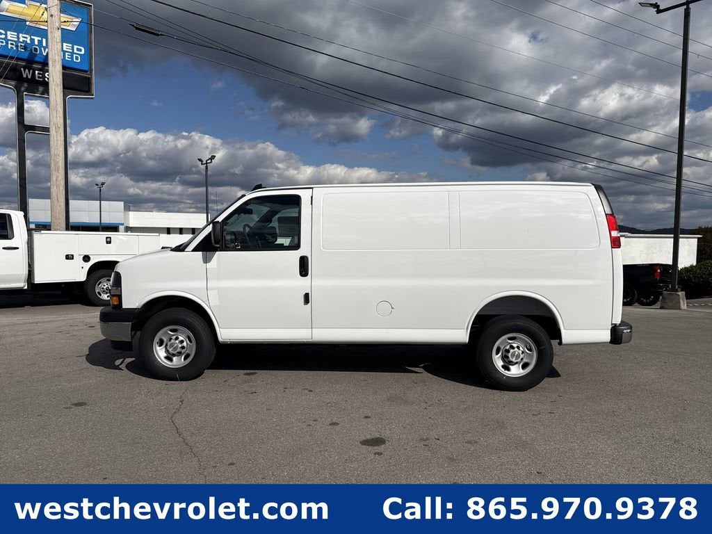 2025 Chevrolet Express Cargo 2500 WT