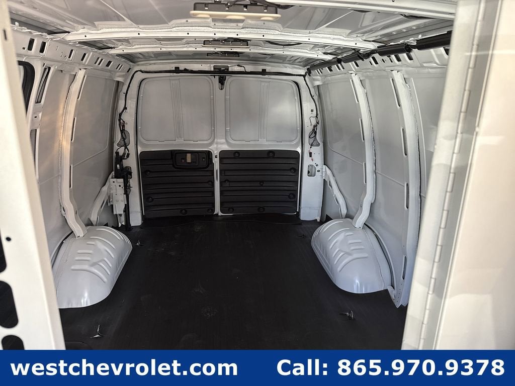 2025 Chevrolet Express Cargo 2500 WT