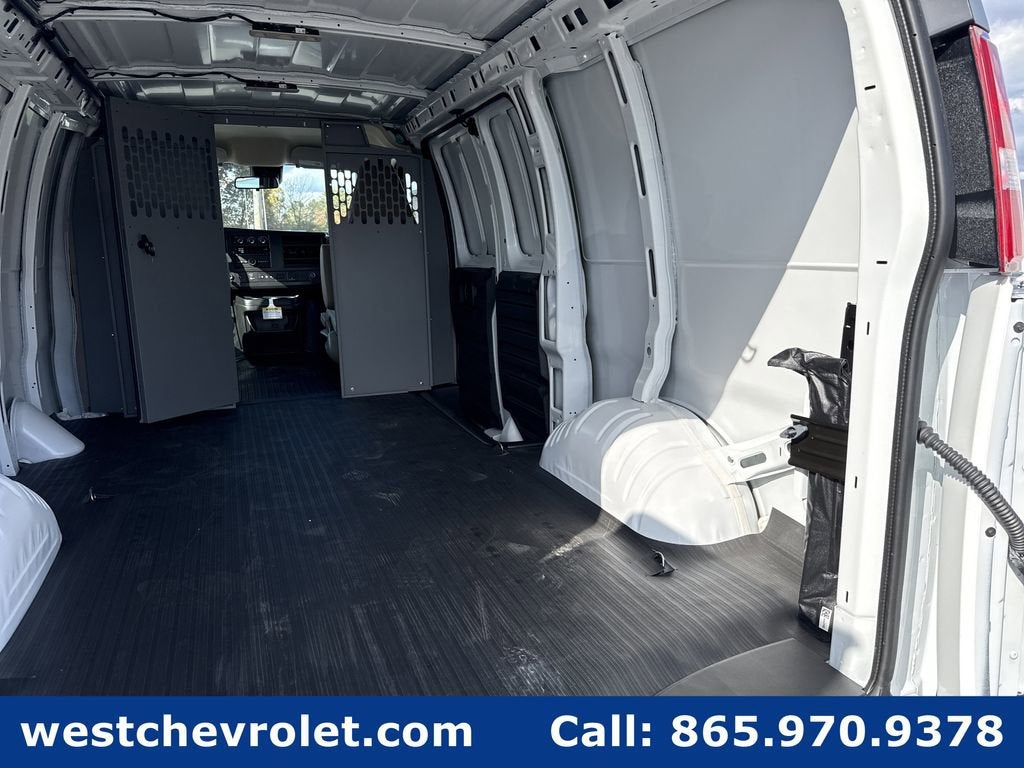 2025 Chevrolet Express Cargo 2500 WT