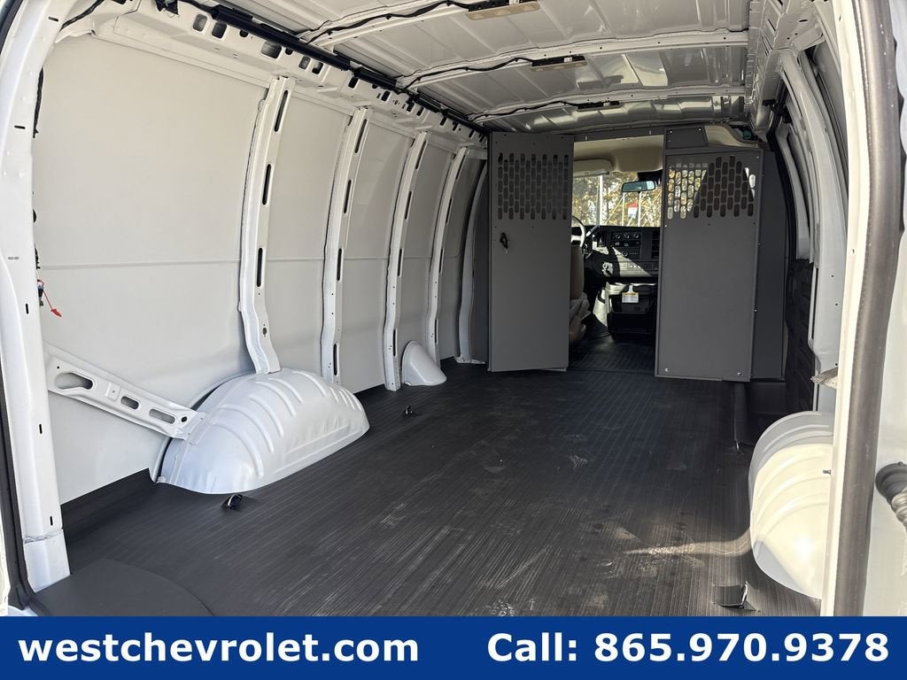 2025 Chevrolet Express Cargo 2500 WT