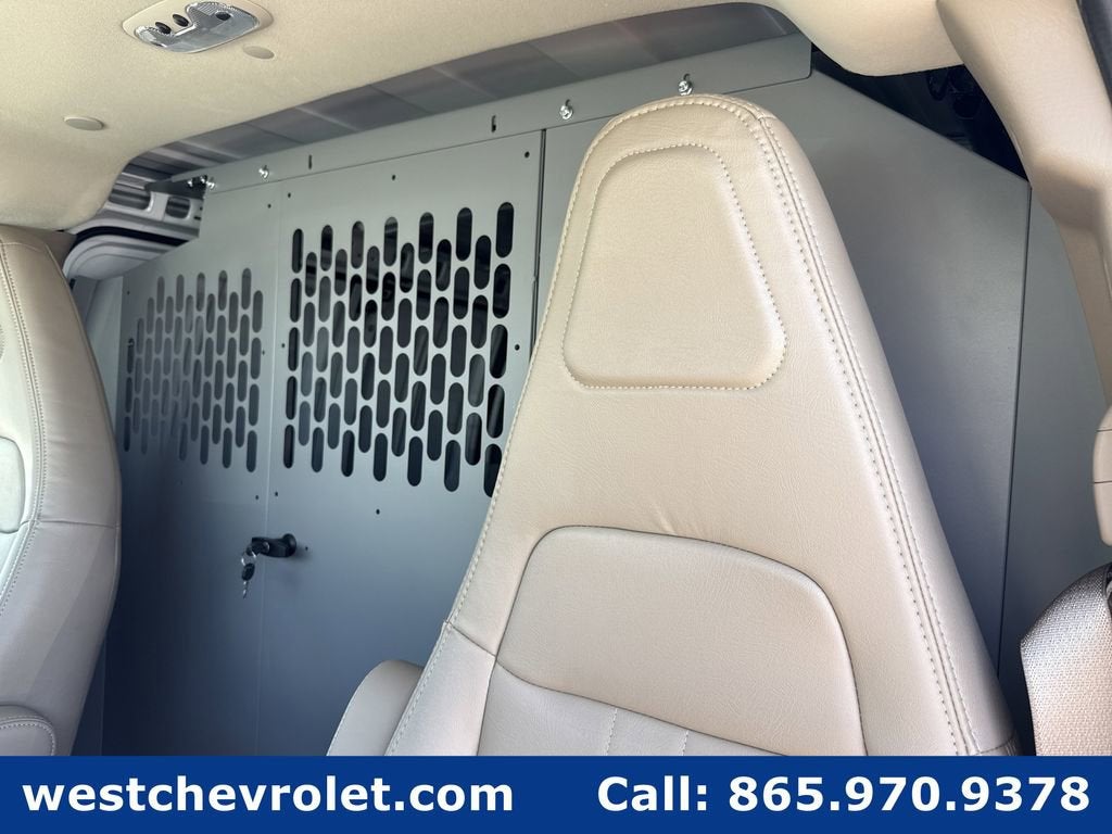 2025 Chevrolet Express Cargo WT