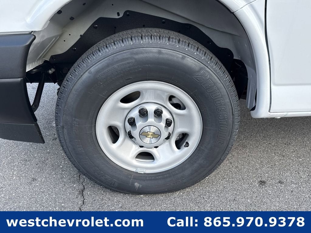 2025 Chevrolet Express Cargo 2500 WT