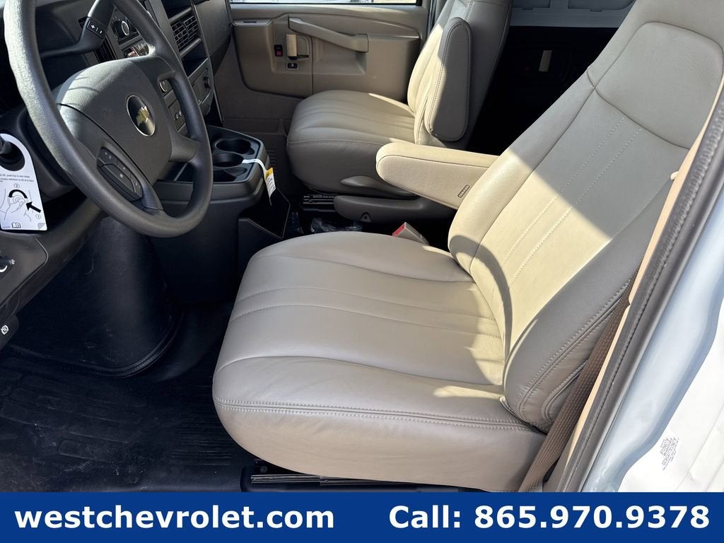 2025 Chevrolet Express Cargo 2500 WT