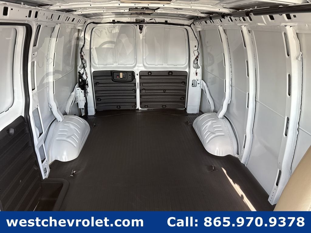 2025 Chevrolet Express Cargo 2500 WT