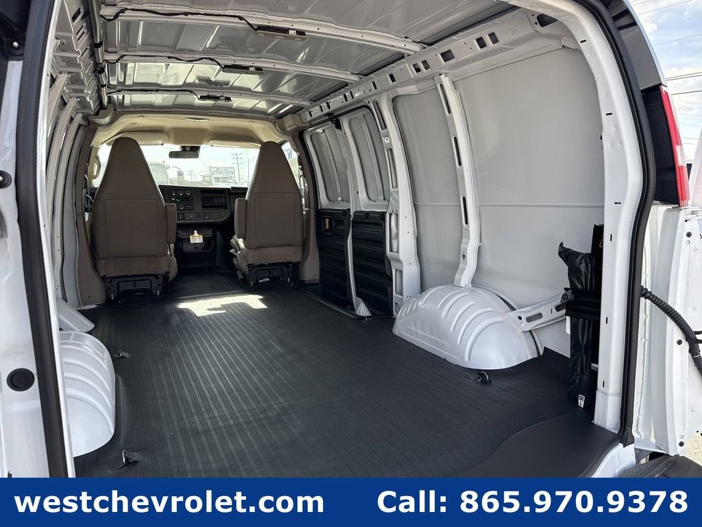 2025 Chevrolet Express Cargo 2500 WT