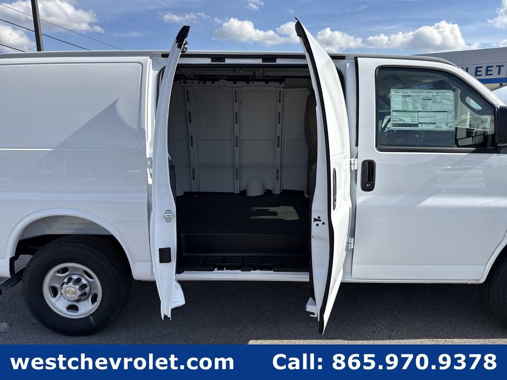 2025 Chevrolet Express Cargo 2500 WT