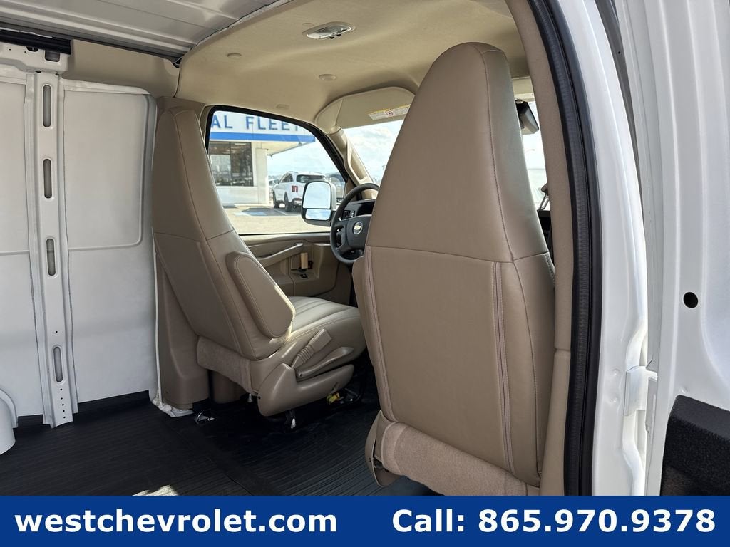 2025 Chevrolet Express Cargo 2500 WT