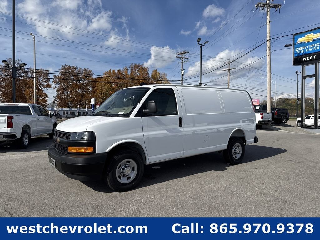 2025 Chevrolet Express Cargo 2500 WT
