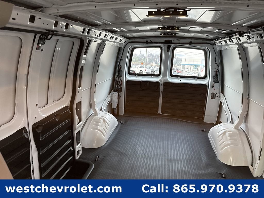 2025 Chevrolet Express Cargo 2500 WT