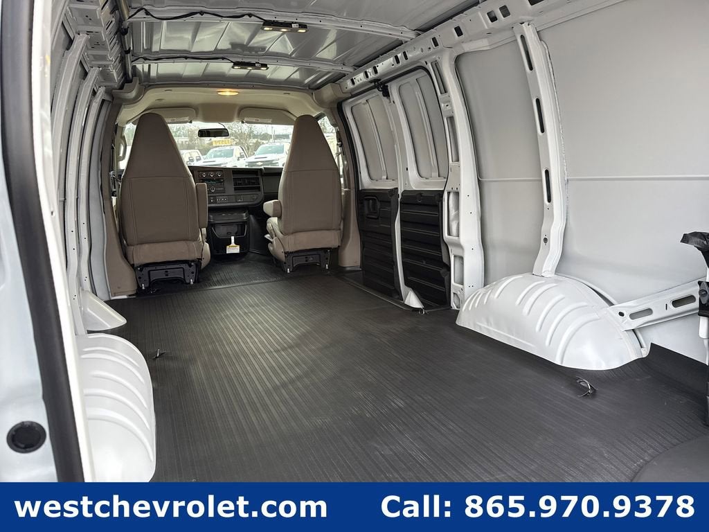 2025 Chevrolet Express Cargo 2500 WT