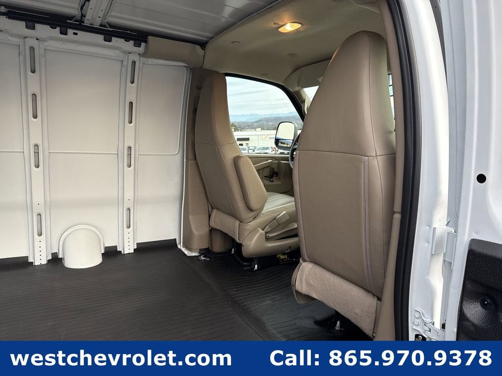 2025 Chevrolet Express Cargo 2500 WT