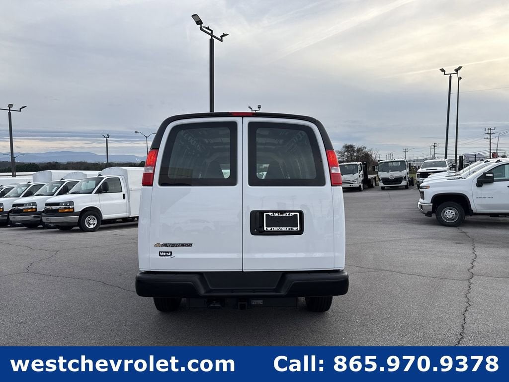 2025 Chevrolet Express Cargo 2500 WT
