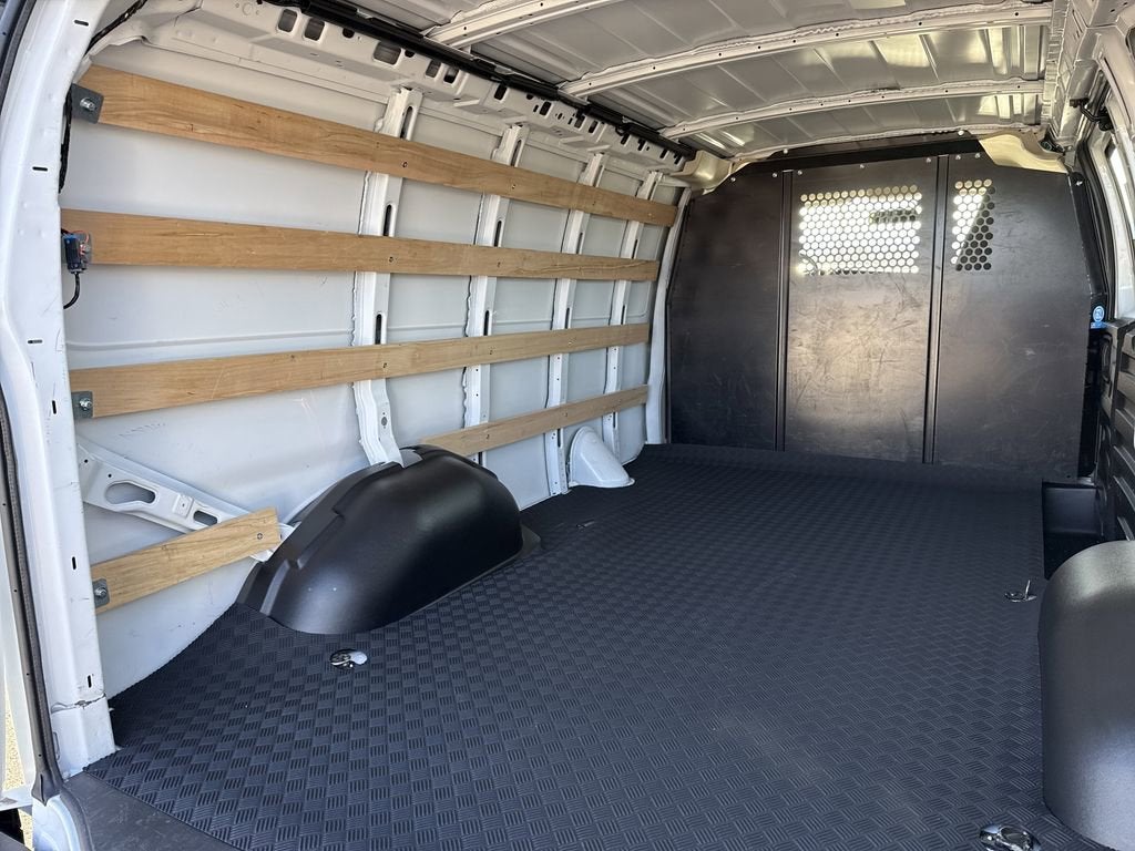 2024 Chevrolet Express Cargo 2500 WT