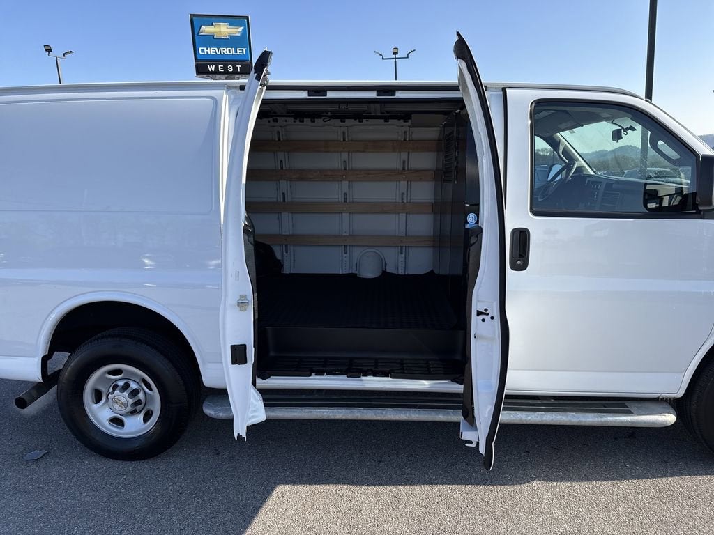 2024 Chevrolet Express Cargo 2500 WT