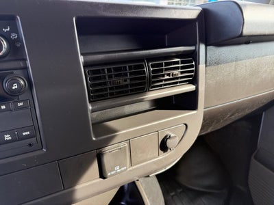 2025 Chevrolet Express Cargo WT