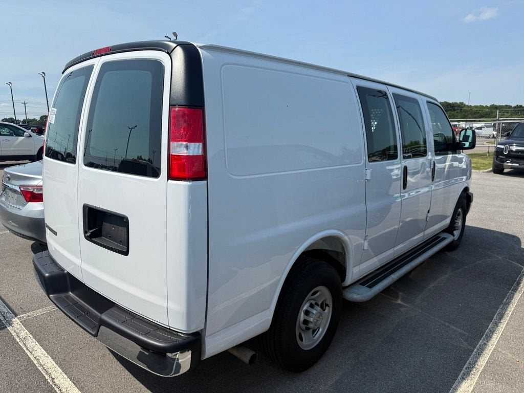 2025 Chevrolet Express Cargo WT