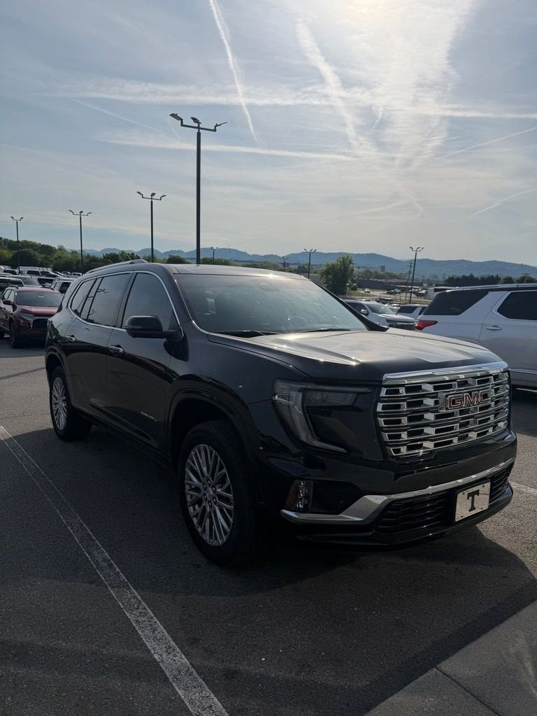 2026 GMC Acadia Denali FWD's photo