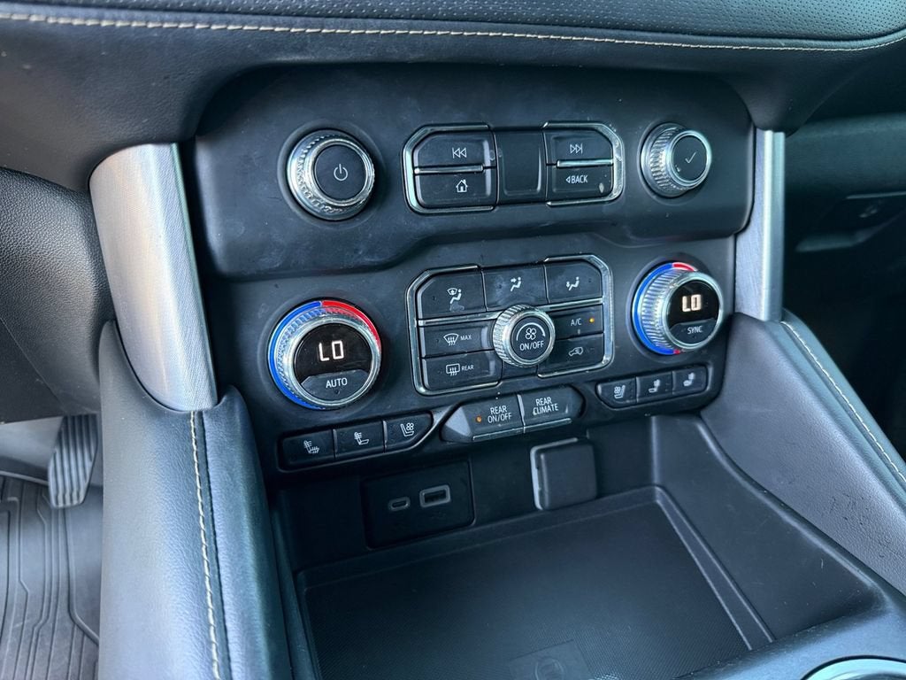 2022 GMC Yukon XL SLT