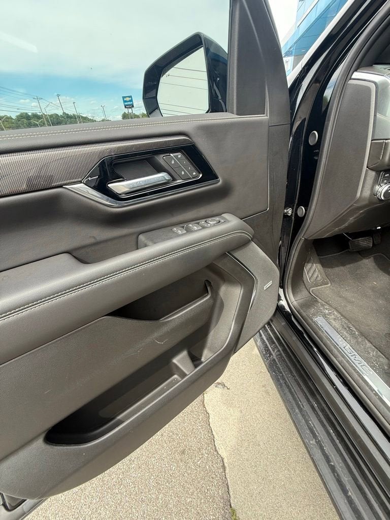 2025 GMC Yukon XL Elevation