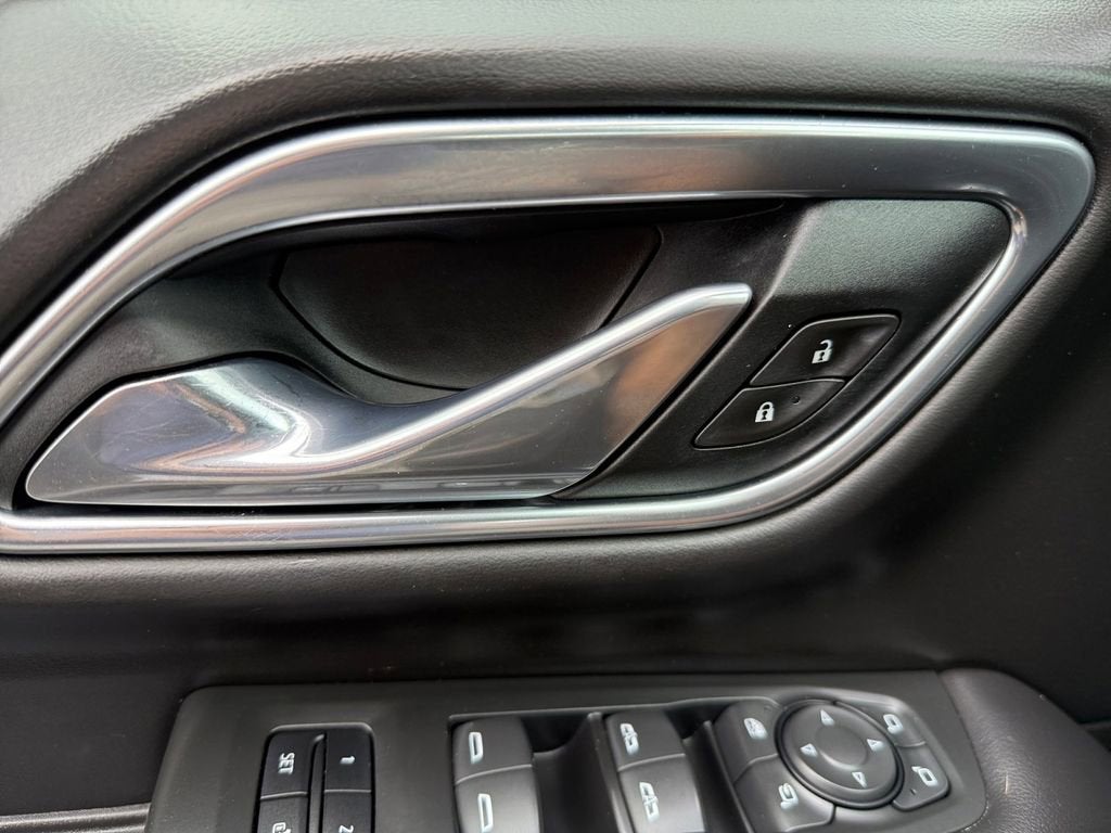 2021 GMC Yukon XL AT4