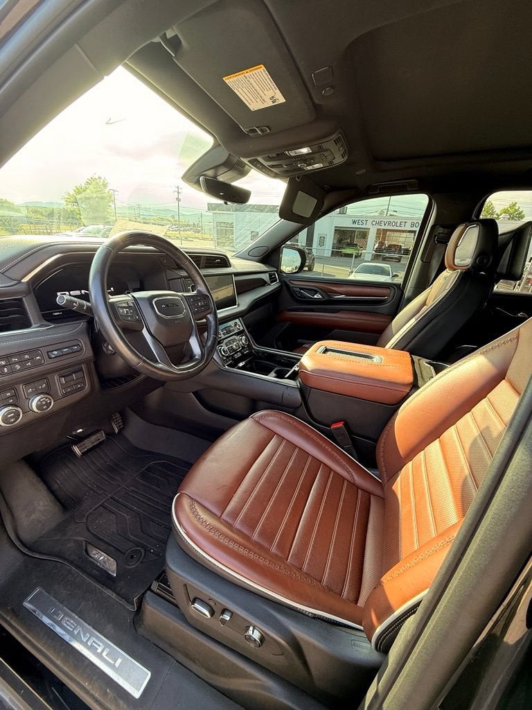 2023 GMC Yukon XL Denali Ultimate