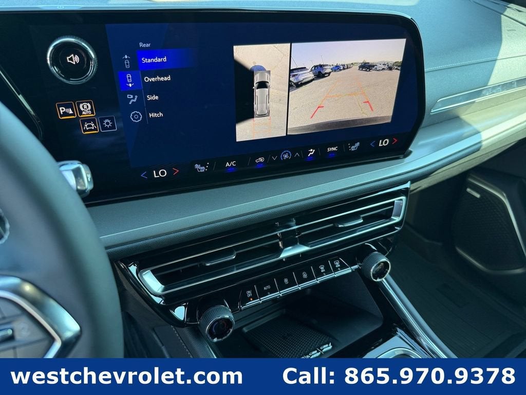 2027 Chevrolet Traverse LT - Photo 19