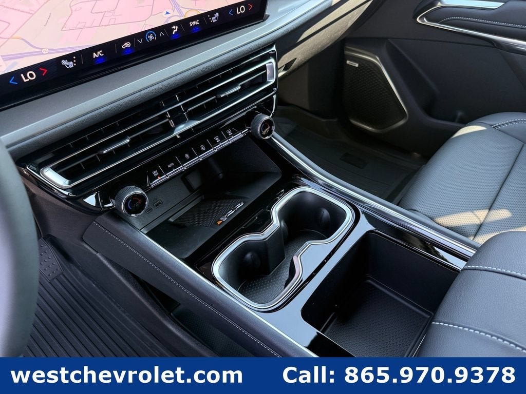 2027 Chevrolet Traverse LT - Photo 23